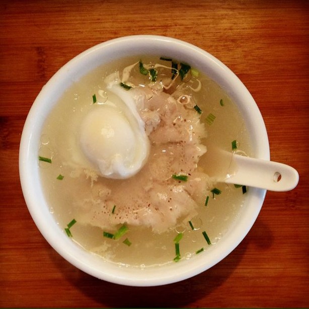 鸡蛋肉饼汤