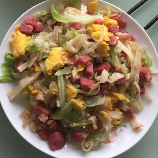 包菜鸡蛋火腿炒饼