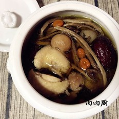 老广秋冬保健靓汤之茶树菇炖鸡肉肉厨