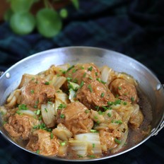 白菜烩油面筋塞肉