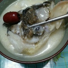 红枣鱼头汤