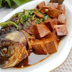 红烧鲫鱼豆腐