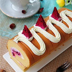 火龙果奶油蛋糕卷