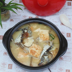 砂锅鱼头炖豆腐