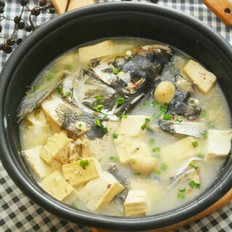 蘑菇豆腐鱼头汤