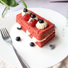 红丝绒水果蛋糕