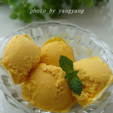 自制芒果冰淇淋