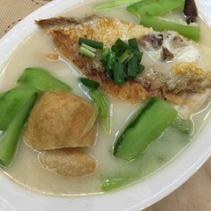 丝瓜豆腐泡鱼汤