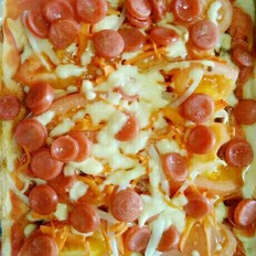番茄烤肠披萨