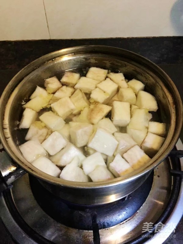 番薯西米糖水的做法_家常番薯西米糖水的做法