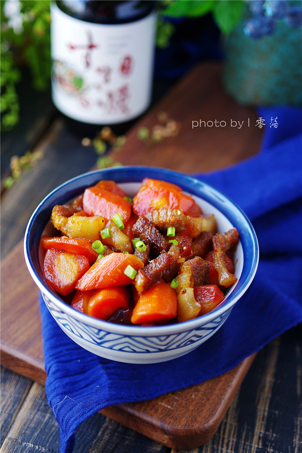 【胡萝卜红烧肉的做法,胡萝卜红烧肉的家常做法】美食杰菜谱做法大全