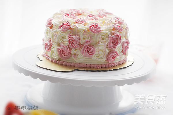 玫瑰花奶油蛋糕的做法_家常玫瑰花奶油蛋糕的