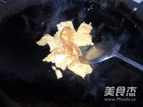 番茄炒鸡蛋排骨的做法_家常番茄炒鸡蛋排骨的