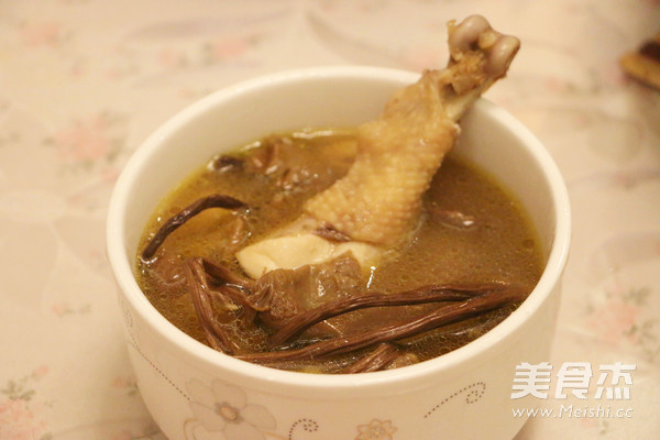 茶树菇煲鸡汤