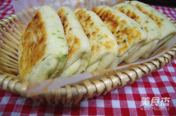 葱花发面饼的做法_家常葱花发面饼的做法【图】葱花发面饼的家常做法