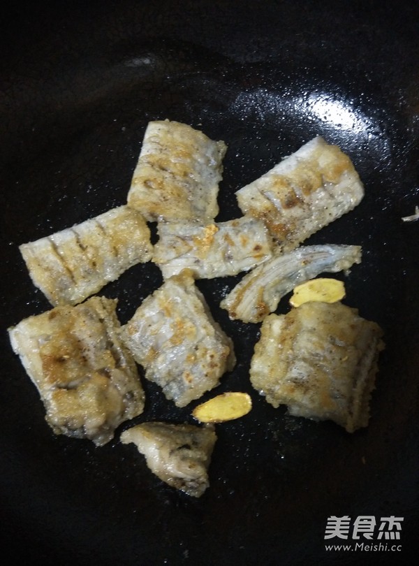 干煎带鱼的做法_家常干煎带鱼的做法【图】干