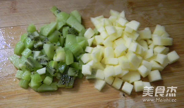 五彩果蔬沙拉的做法_家常五彩果蔬沙拉的做法