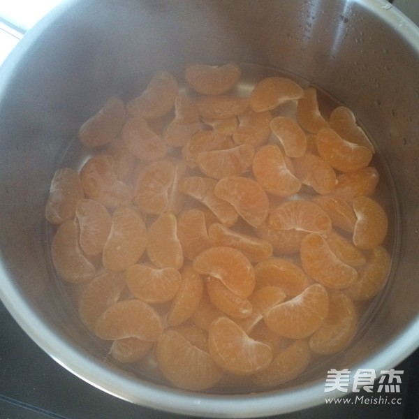 自制橘子罐头的做法_家常自制橘子罐头的做法