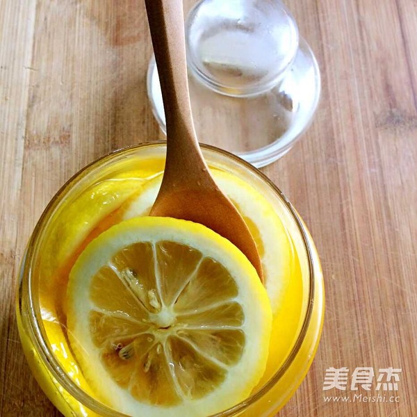 蜂蜜腌柠檬的做法_家常蜂蜜腌柠檬的做法【图