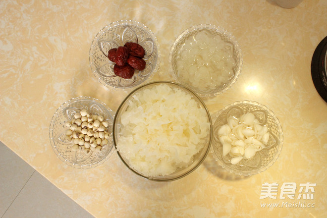 莲子皂角米粥的做法图解