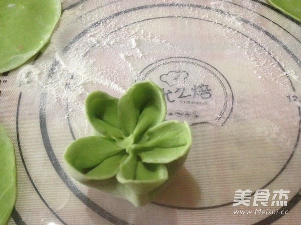 梅花饺子的包法的做法_家常梅花饺子的包法的做法【图】梅花饺子的包法的家常做法大全怎么做好吃视频 - 美食杰