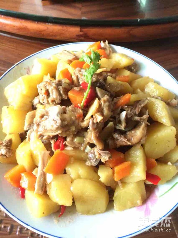 土豆萝卜炖鸭肉的做法
