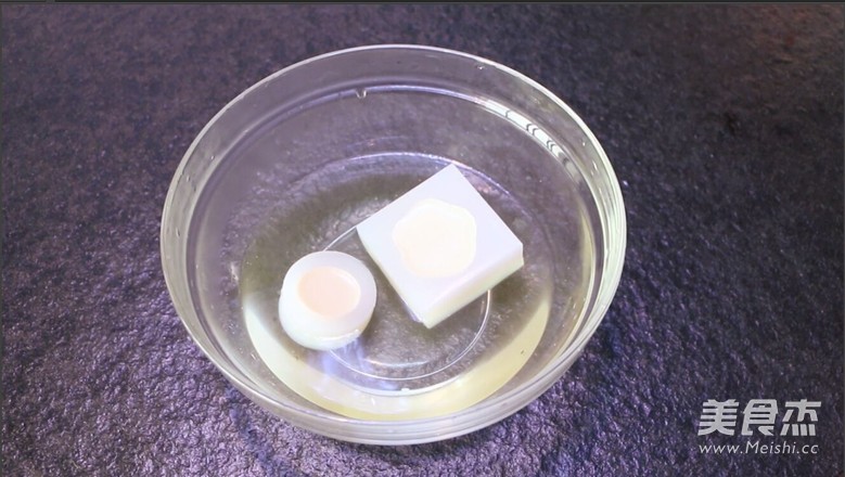 懒蛋蛋布丁 香蕉牛奶布丁 果冻 宝宝食谱的做法