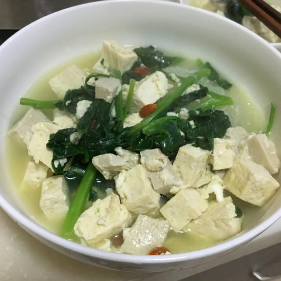 菠菜豆腐汤的做法_家常菠菜豆腐汤的做法【图】菠菜豆腐汤的家常做法